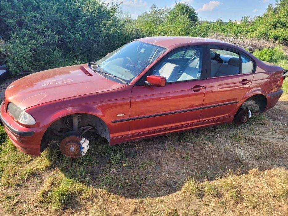 BMW 318 1.8i на части