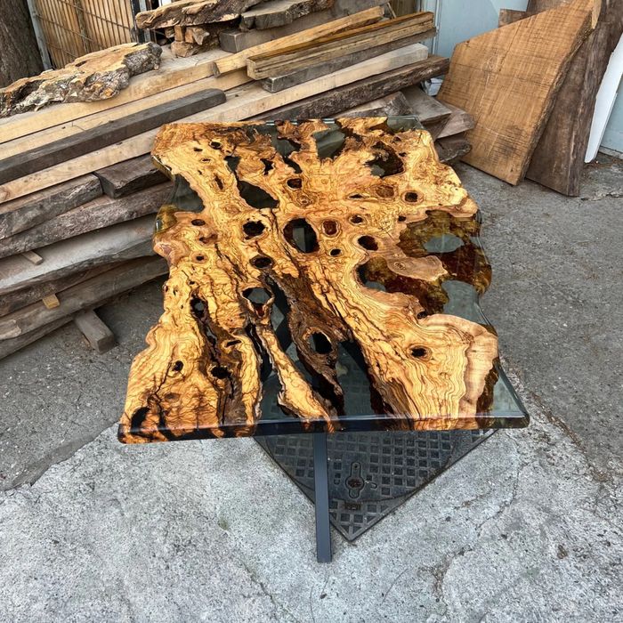 Маса от орех с епоксидна смола / луксозни маси по поръчка