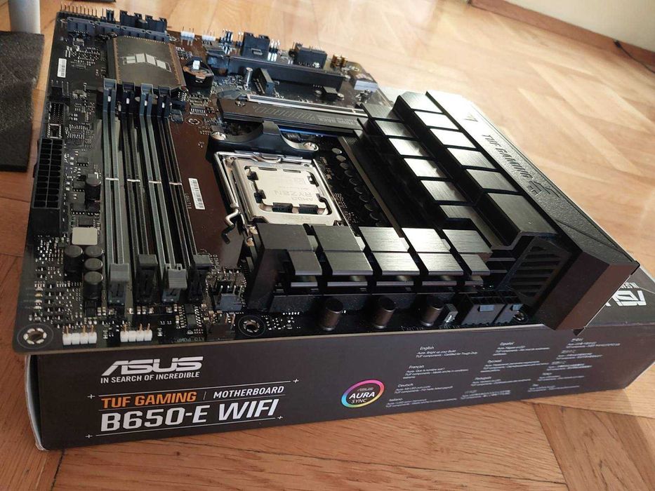 AMD Ryzen 9 9900X + Asus TUF Gaming B650-E Wi-Fi