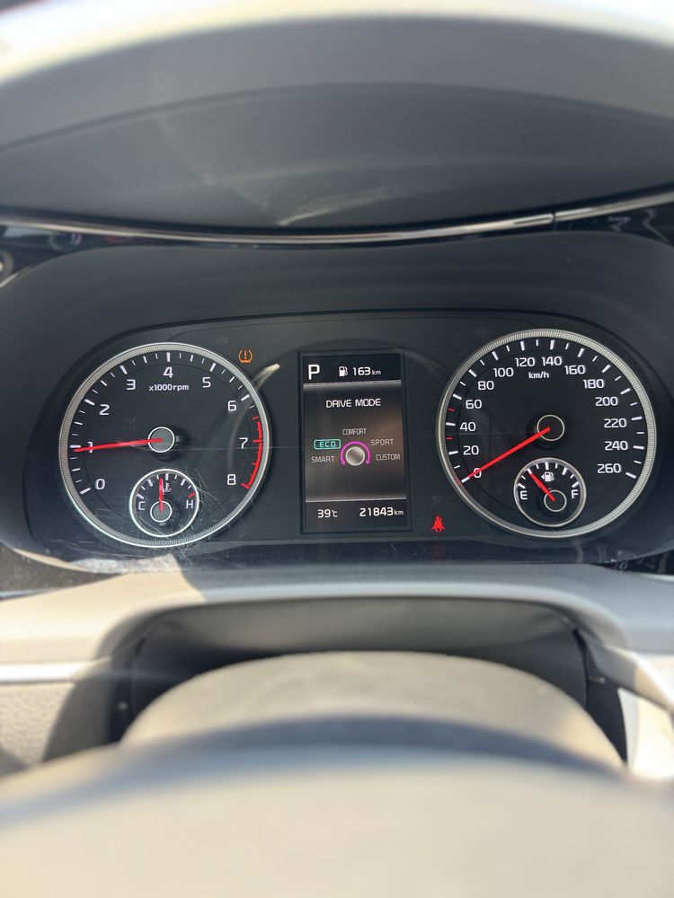 Kia K5 2023 lyuksiz pozitsiyasi