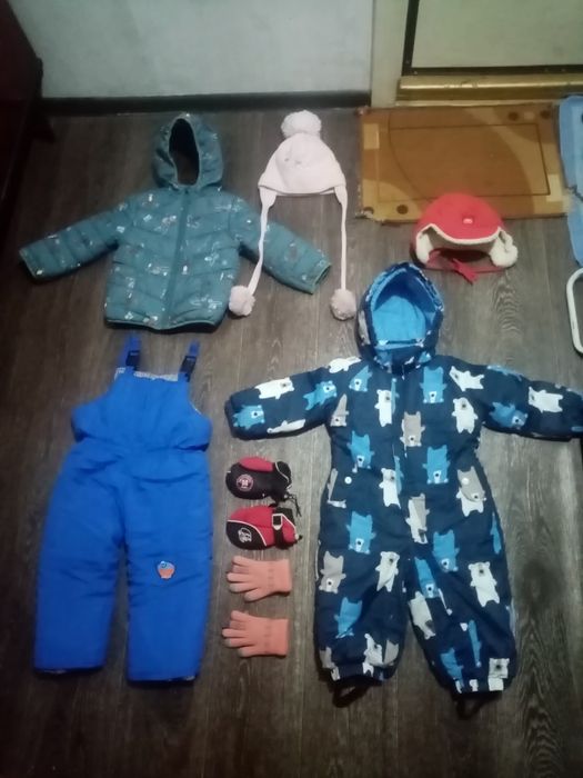 Продам  детские и подростковые  комбинизон,  куртки, обувь