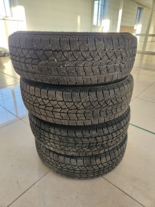 Продам зимнюю резину r15