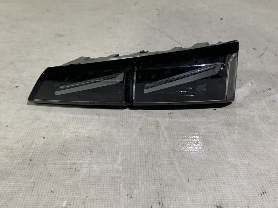 Stop dreapta spate pe hayon, Peugeot 308 GT, 2021, 2022, 2023, 2024, cod origine OE 9835300380.