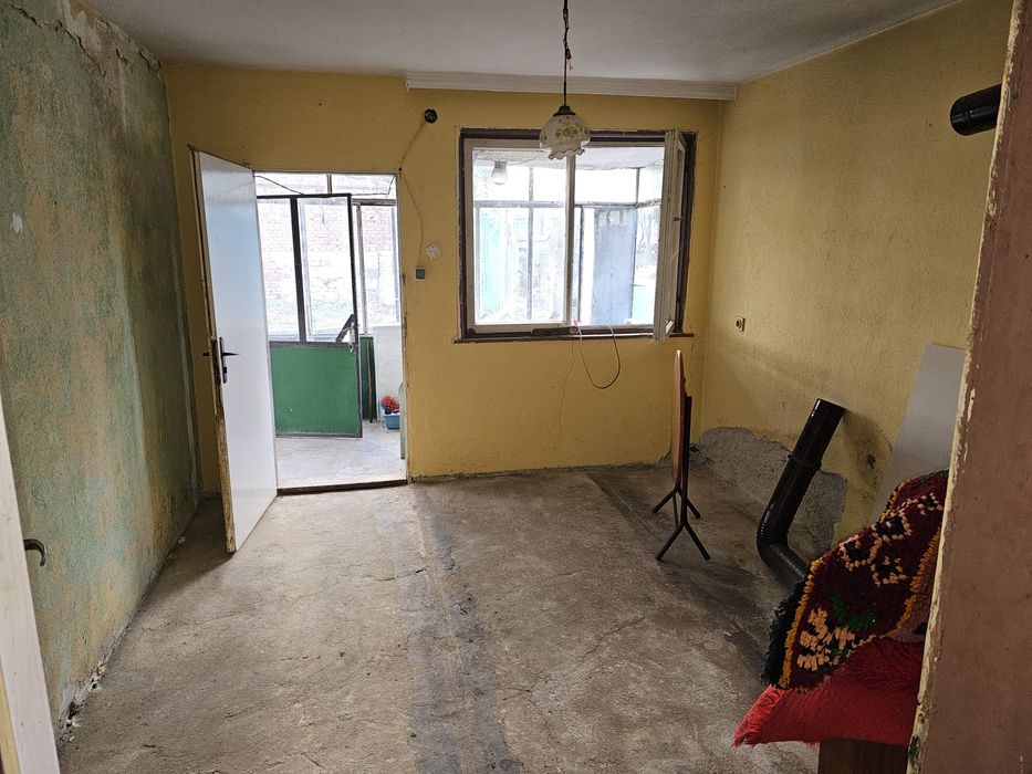 Лична продажба.в кв болярово.1430кв