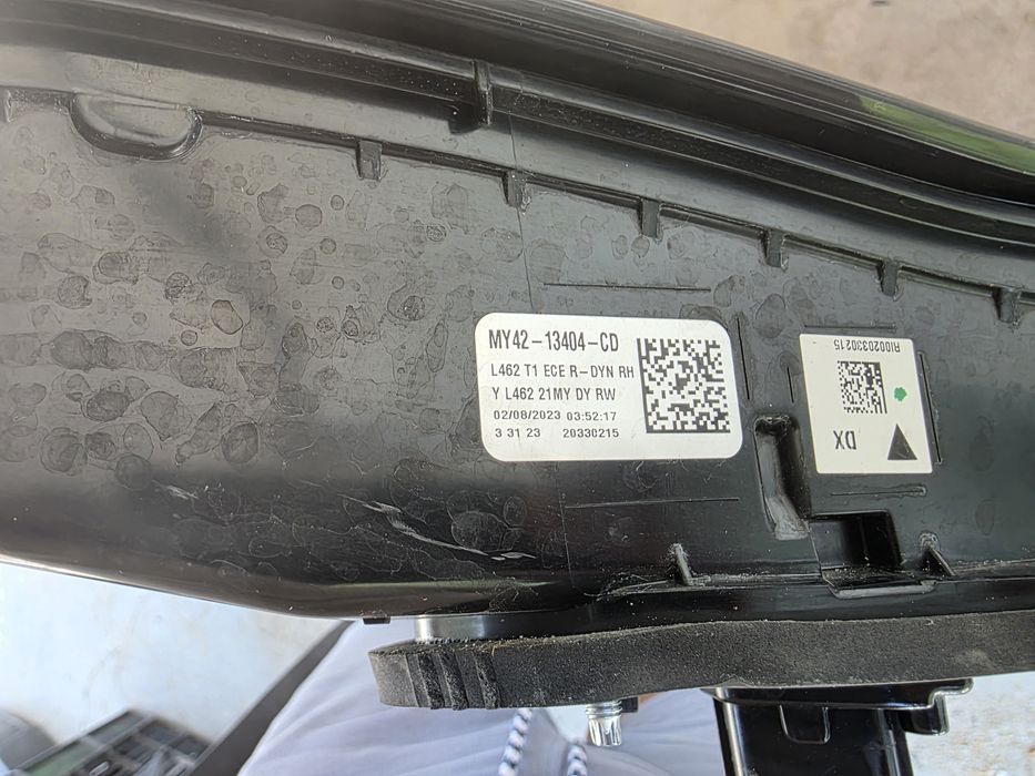 Land Rover Discovery facelift 2023 десен стоп 21-