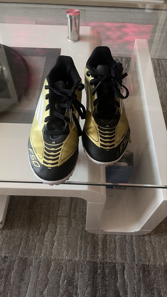 adidas Обувки за футбол F50 Club Messi Turf IG9330 Златист