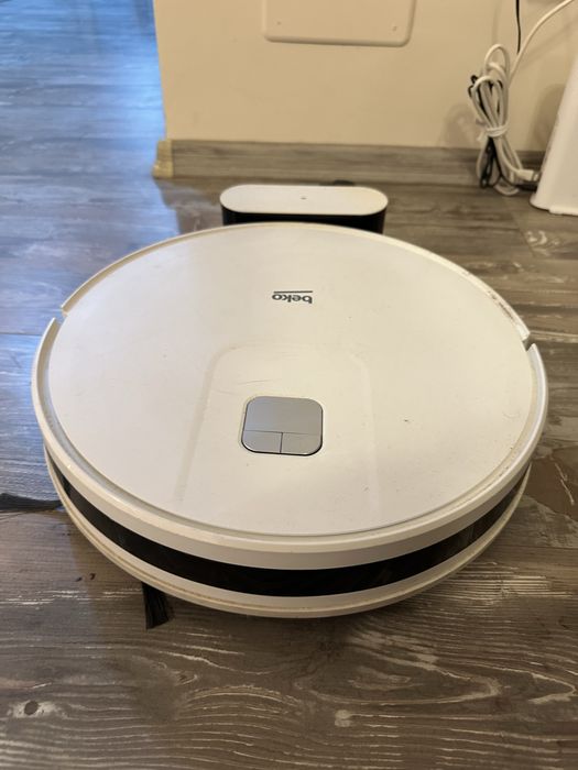 Aspirator robot Beko folosit foarte putin.