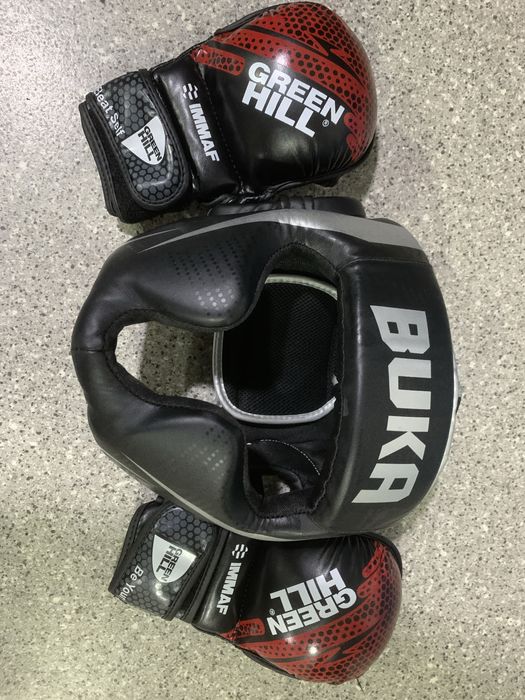 Комплект мма: шлем боксерски и перчатки