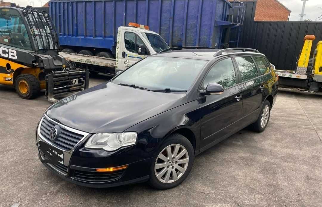 Dezmembrez Volkswagen Passat B6 2.0 tdi