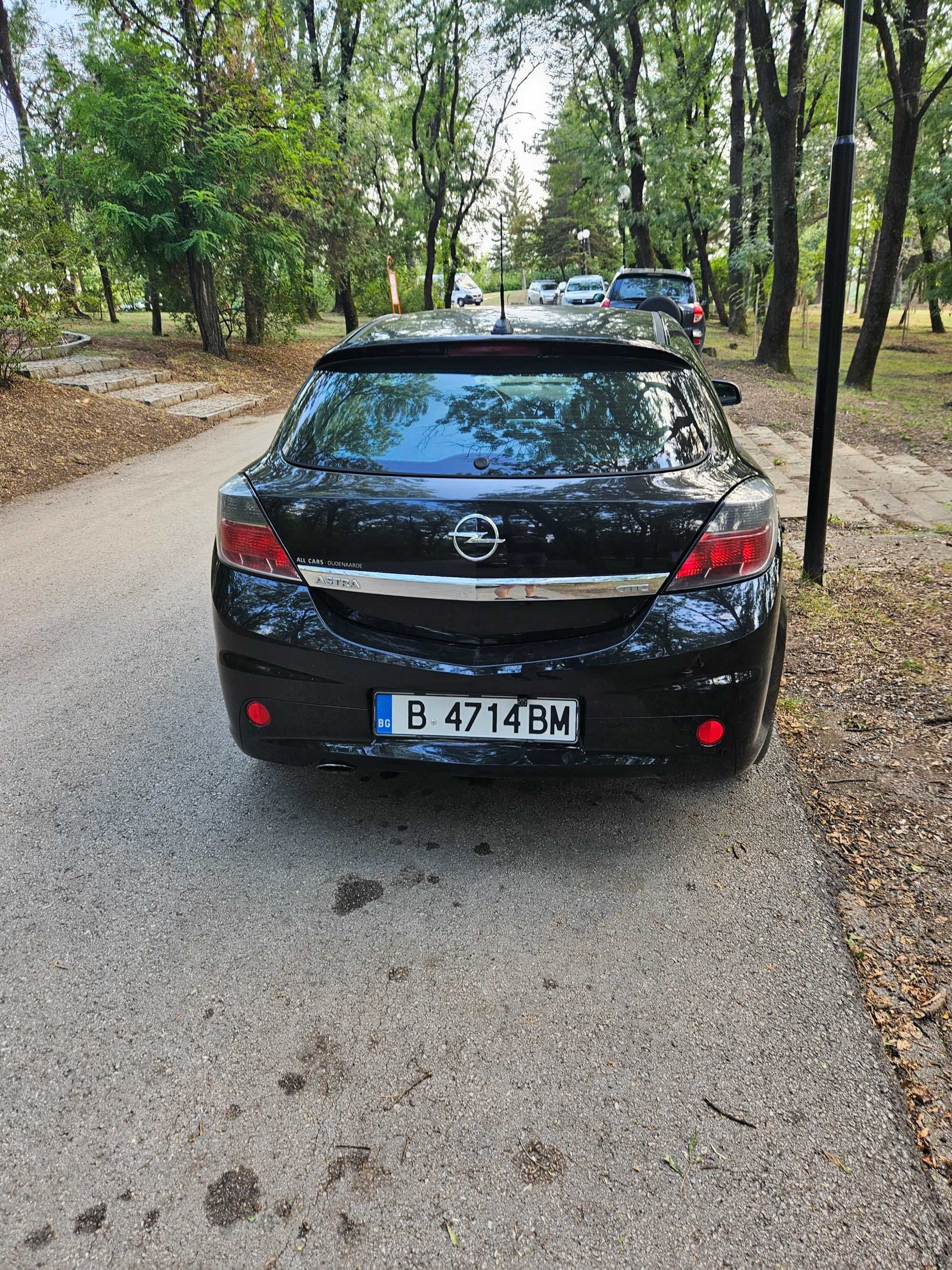 Opel astra h gtc 1.9 opc line