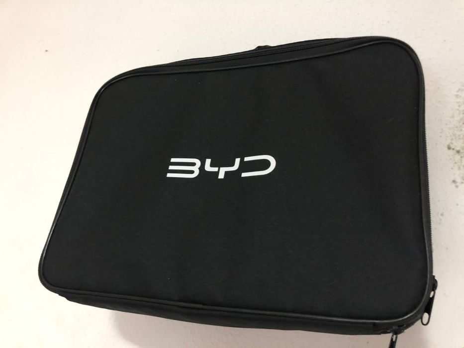 Colectii genti mărci auto originale