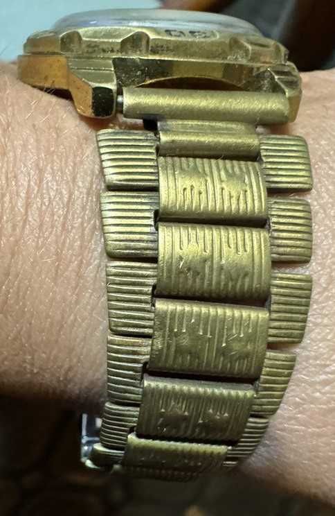 Наручные командирские часы с редким браслетом