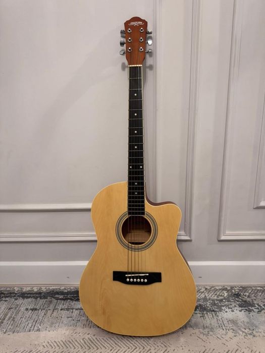 Продается гитара в городе актобе