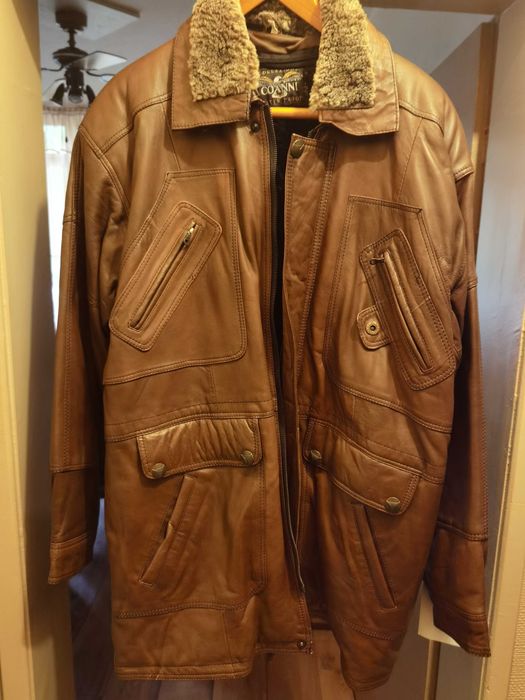 Продавам яке естествена кожа XL.НОВО