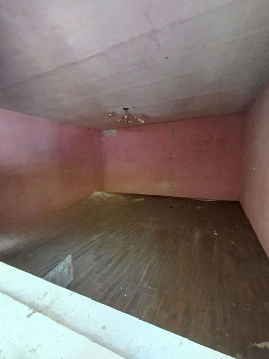 Склад метро Чиланзар 36м²1 этаж 1комната в доль дороги Юр адреса 24/7