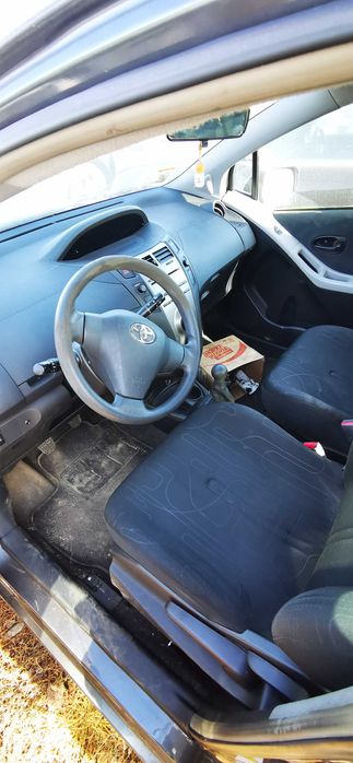 Piese auto din dezmembrari pentru Toyota Yaris 2010 1.0 vvti 69 cai