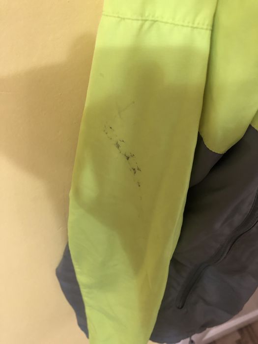 Nike-електрикова ветровка