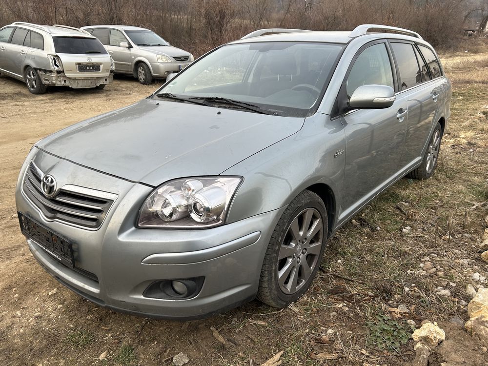 Toyota Avensis 2.2 177кс на части!