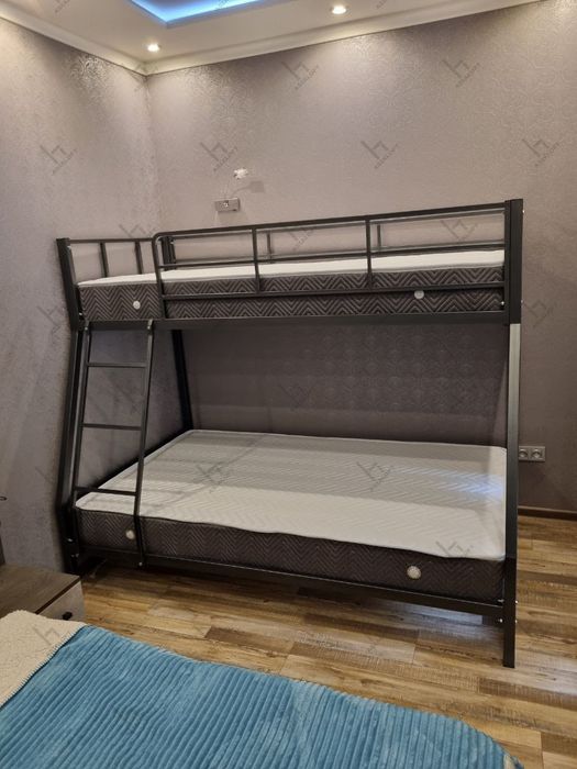 Двухъярусная кровать