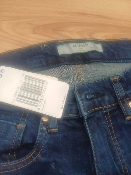 Нови дънки на манго.