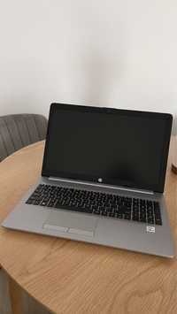 Vând Laptop HP 250 G7 - stare excelenta