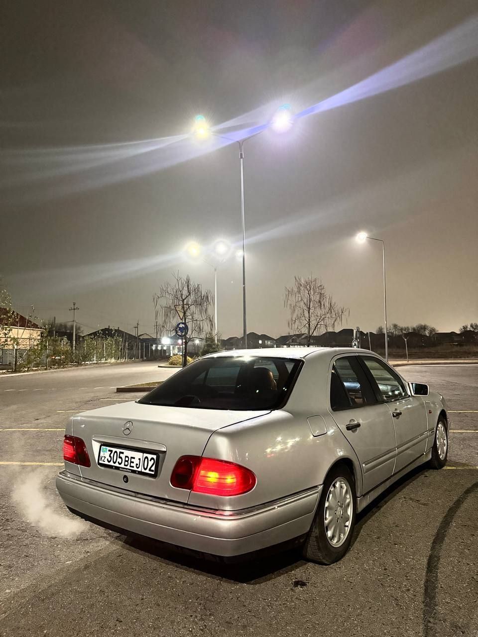 Мерседес  E 210  продается