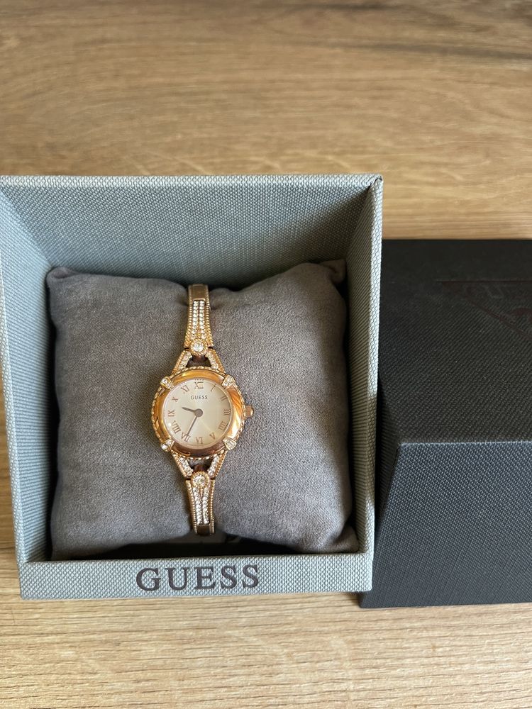 Дамски часовник Guess