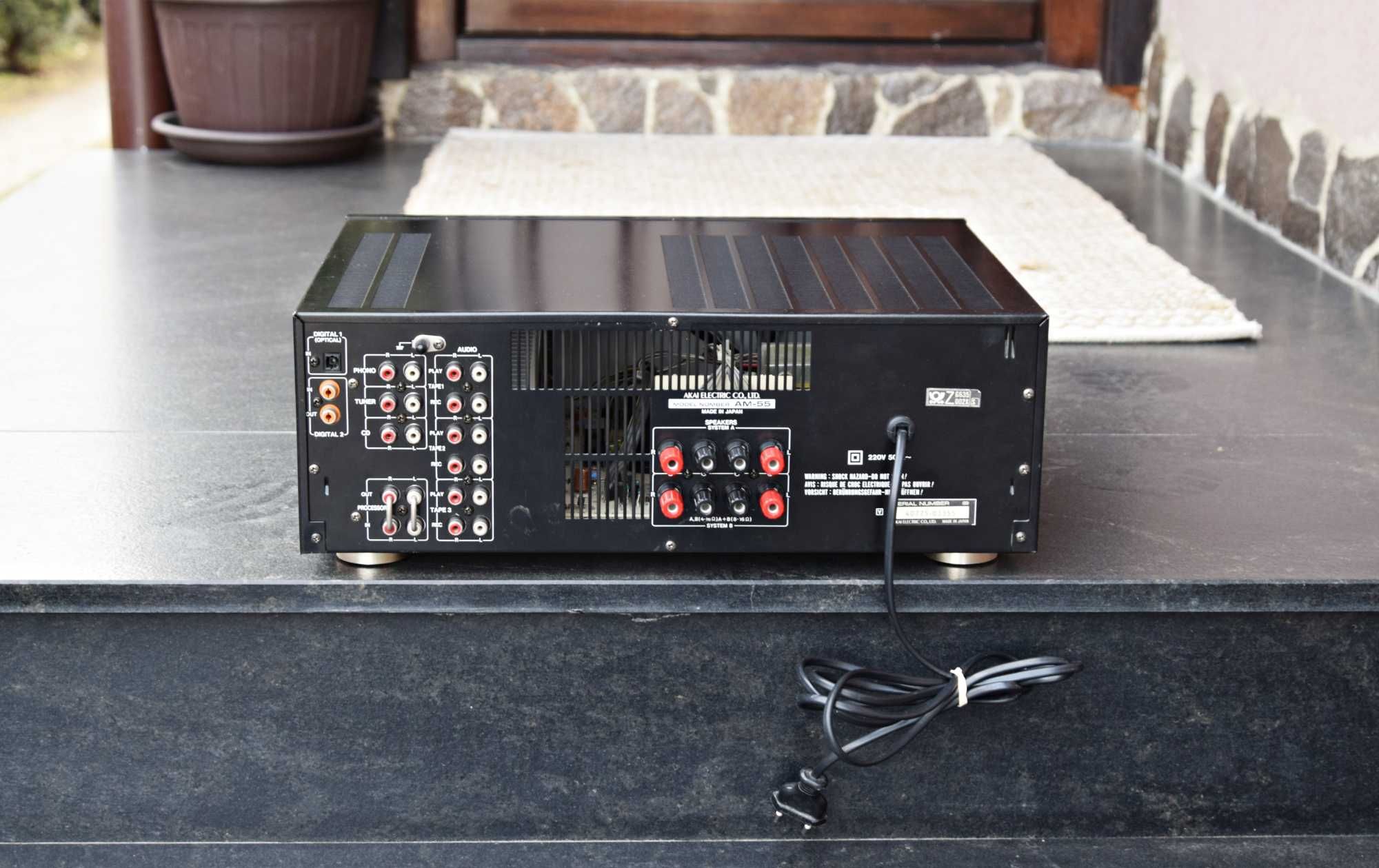 Amplificator Akai AM-55