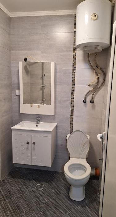 Дава се под наем Едностаен апартамент в Пловдив, Кючук Париж - 35 кв.м за 275 € - Снимка #4