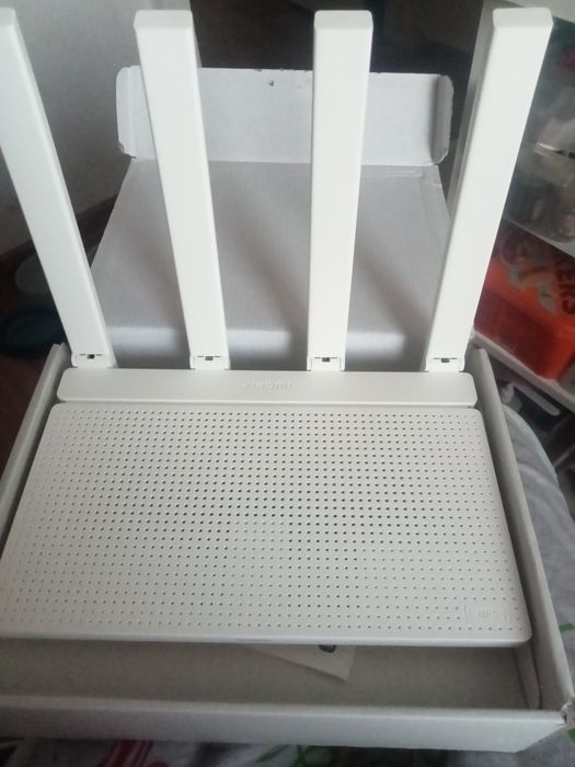 Продаю Ксяоми Wi-fi роутер
