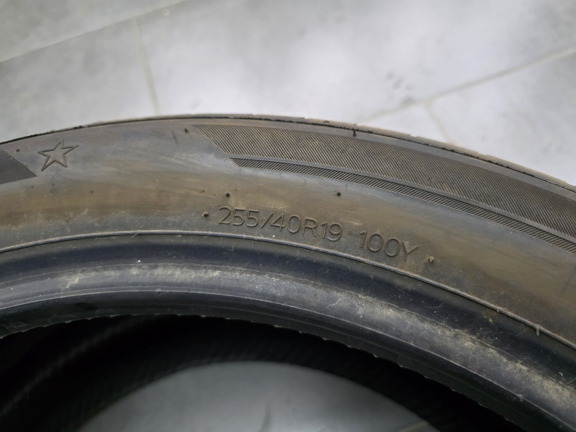 1бр Лятна гума 255 40 19 - Hankook - DOT 2023