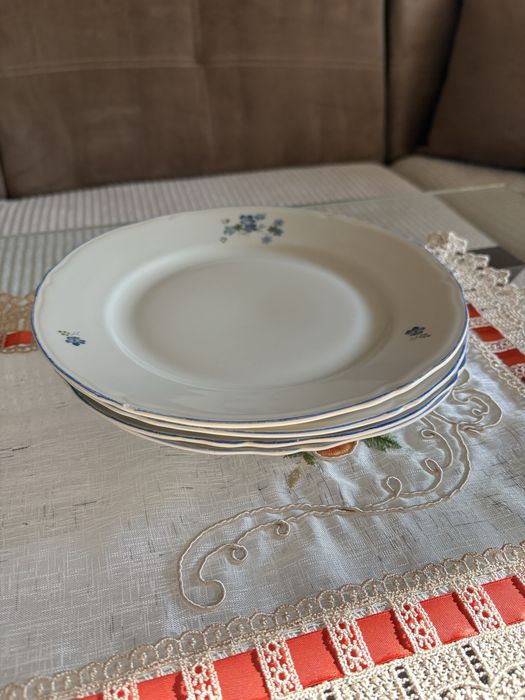 Ретро порцеланов сервиз за хранене, 27 части