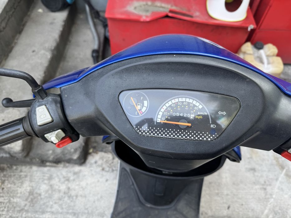 Vand scuter peugeot v-clic