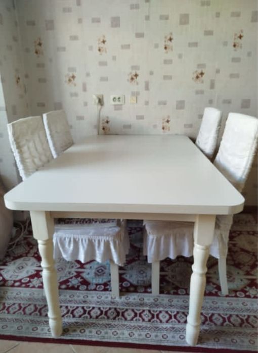 Стол с 6 стульями