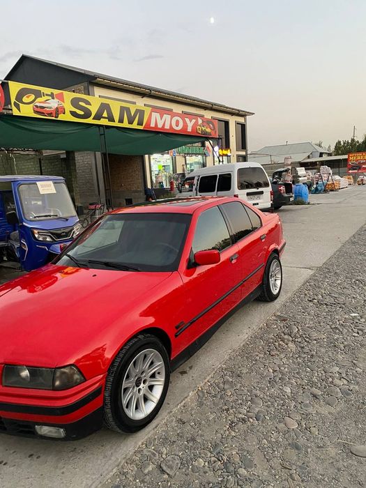 Машина BMW Сотилади