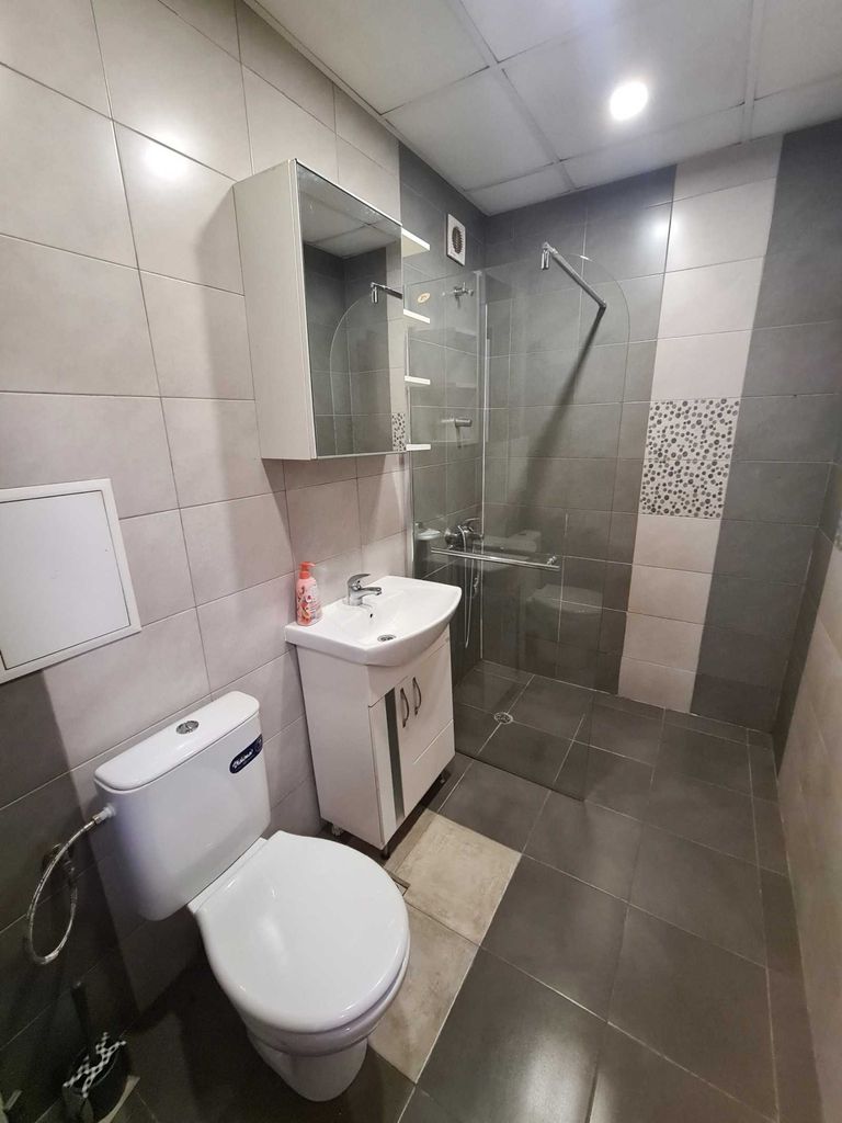Дава се под наем Двустаен апартамент в София, Обеля - 83 кв.м за 250 € - Снимка #2
