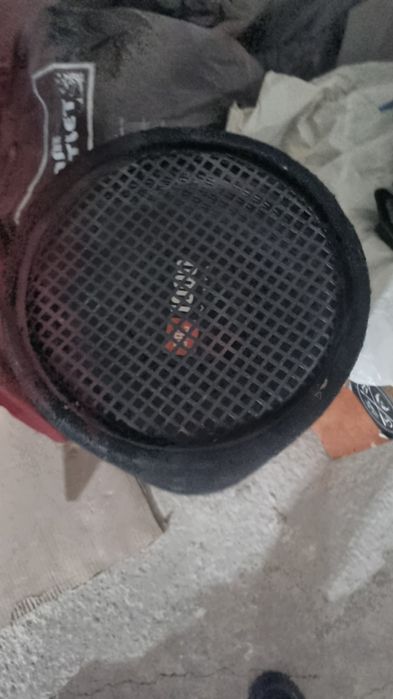 Subwoofer auto si statie amplificare JBL