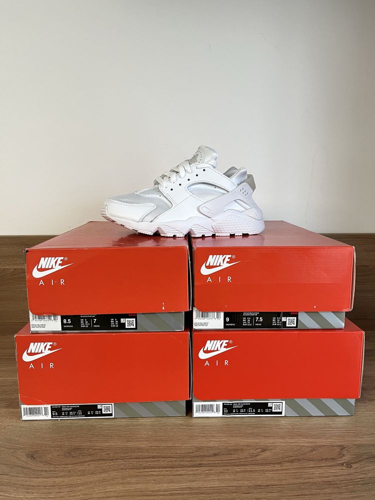 Adidasi Nike Air Huarache DD1068-10, Nr. 40, 4.5, 44 - Noi!