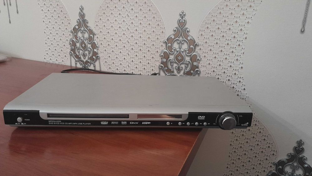 Dvd плеер         .