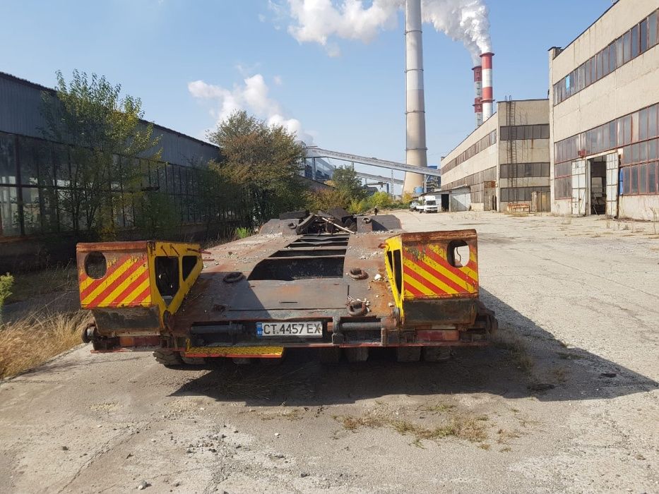 Тежкотоварно ремарке за превоз на машини до 80t.