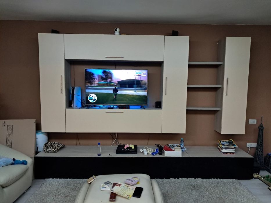Vand mobila de salon