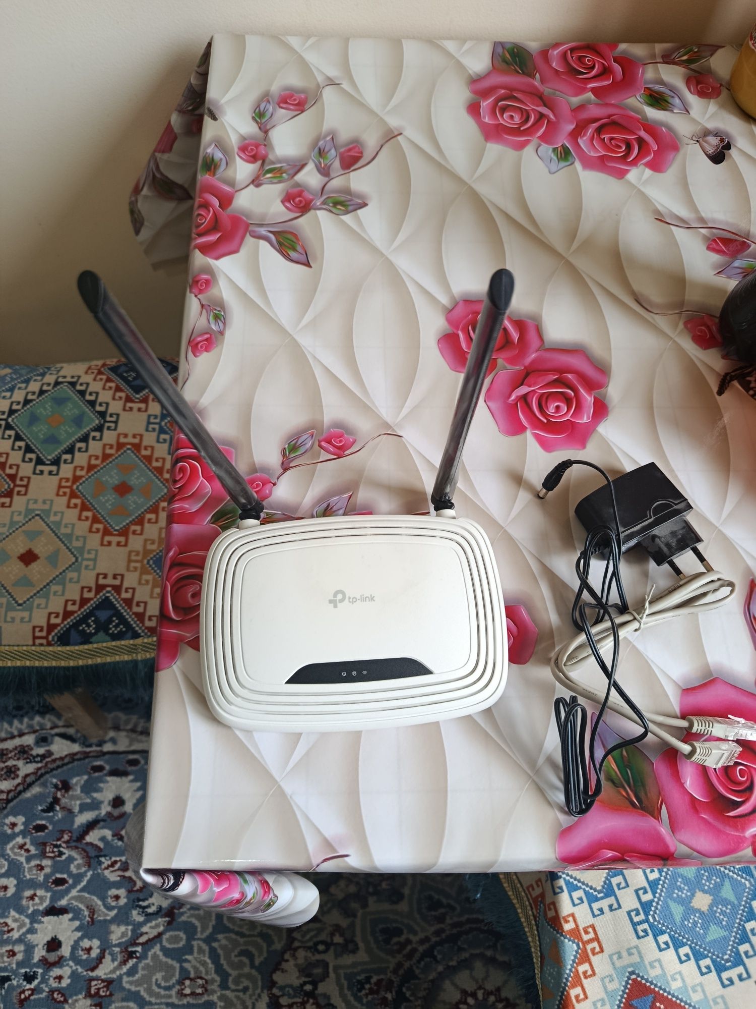 Wi-fi router ...