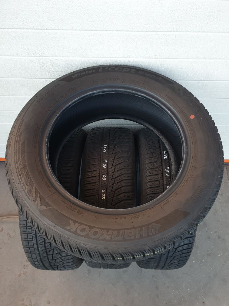Зимни гуми 4 броя HANKOOK Winter Icept Evo2 205 60 R16 дот 3219