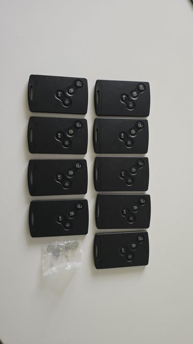 Cheie cartela Renault 4 butoane