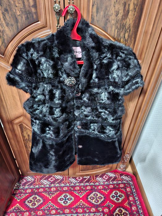 К,алин буквами ёпиб турадиган нимча