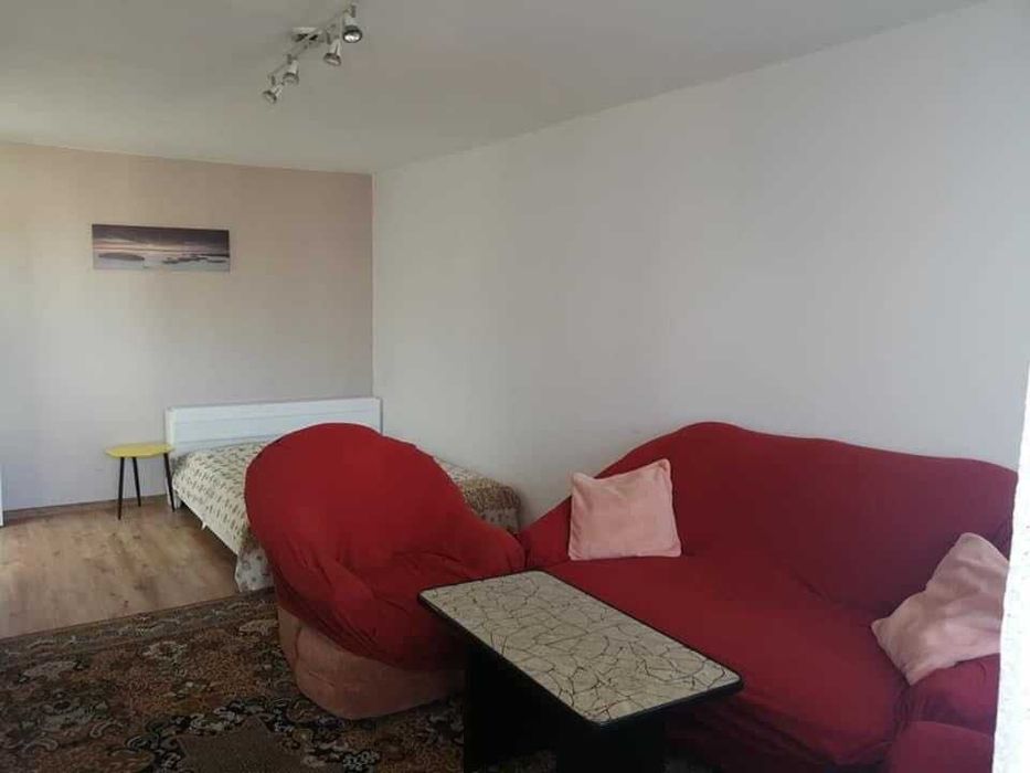 Дава се под наем Двустаен апартамент в Бургас, Меден рудник - зона Г - 79 кв.м за 190 € - Снимка #1