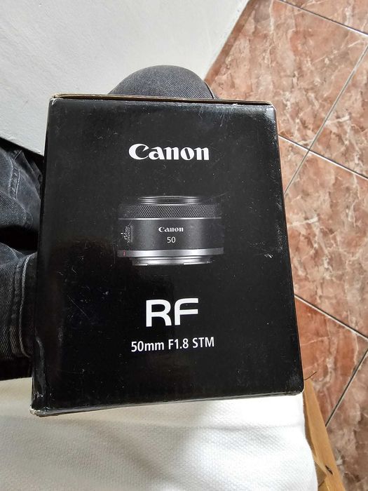 Canon 50mm RF 1.8