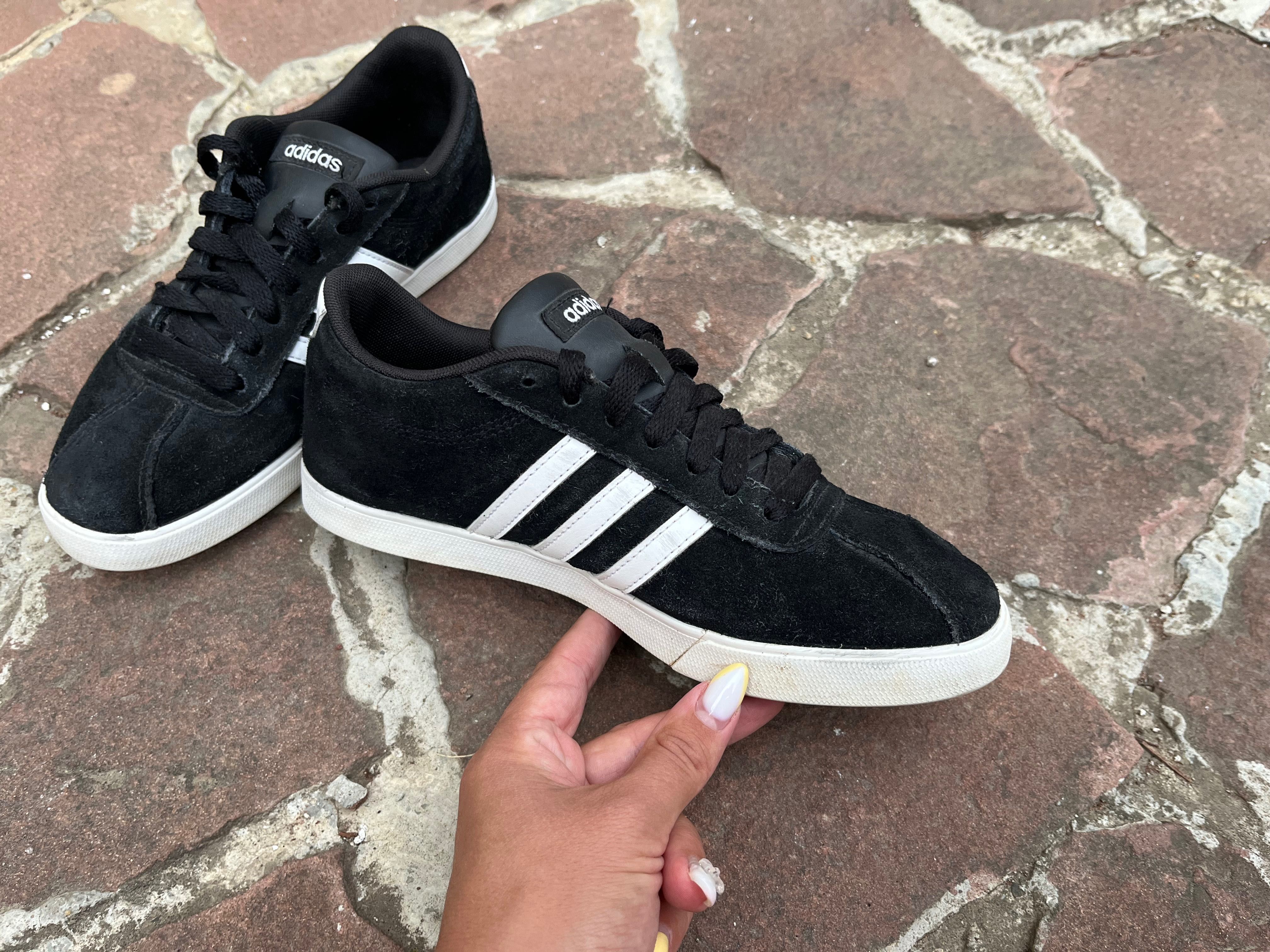 Adidas COURTSET 
Номер 38 2/3
В много добро състояние!