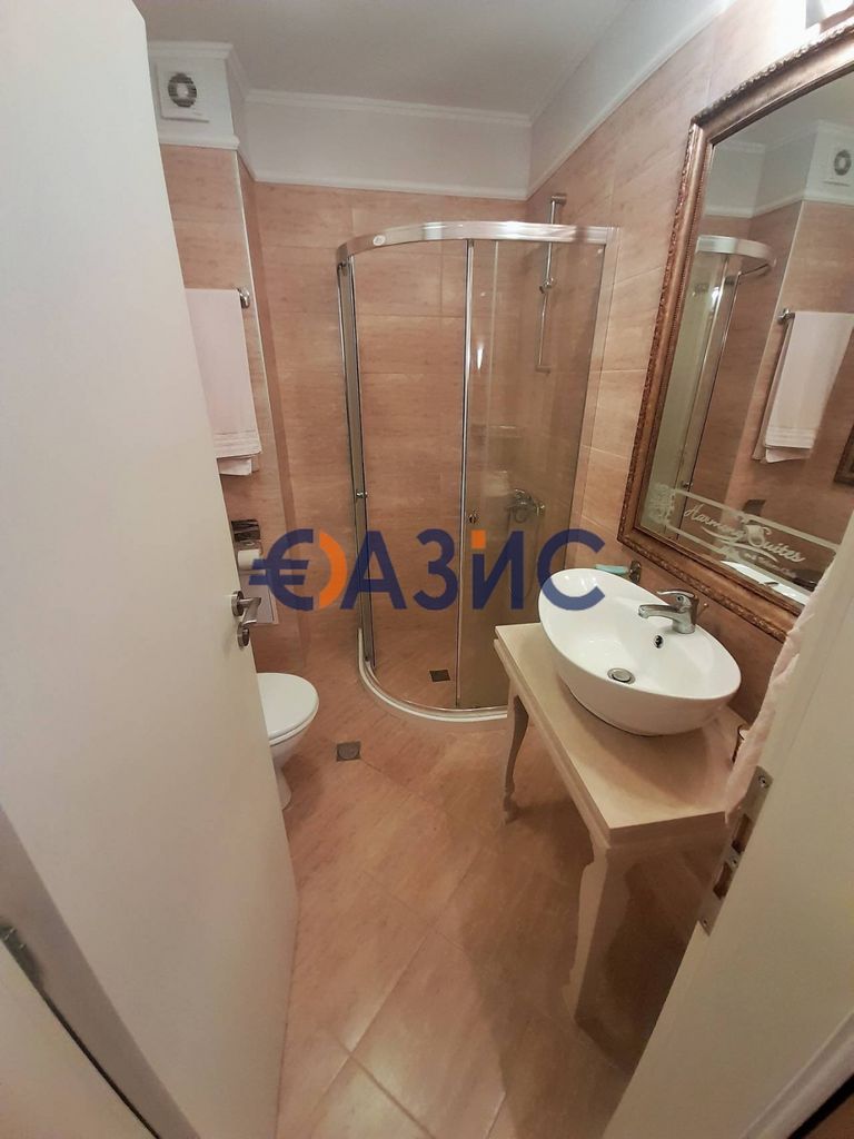 Продава се Едностаен апартамент в к.к. Слънчев бряг - 30 кв.м за 1700 €/кв.м - Снимка #8