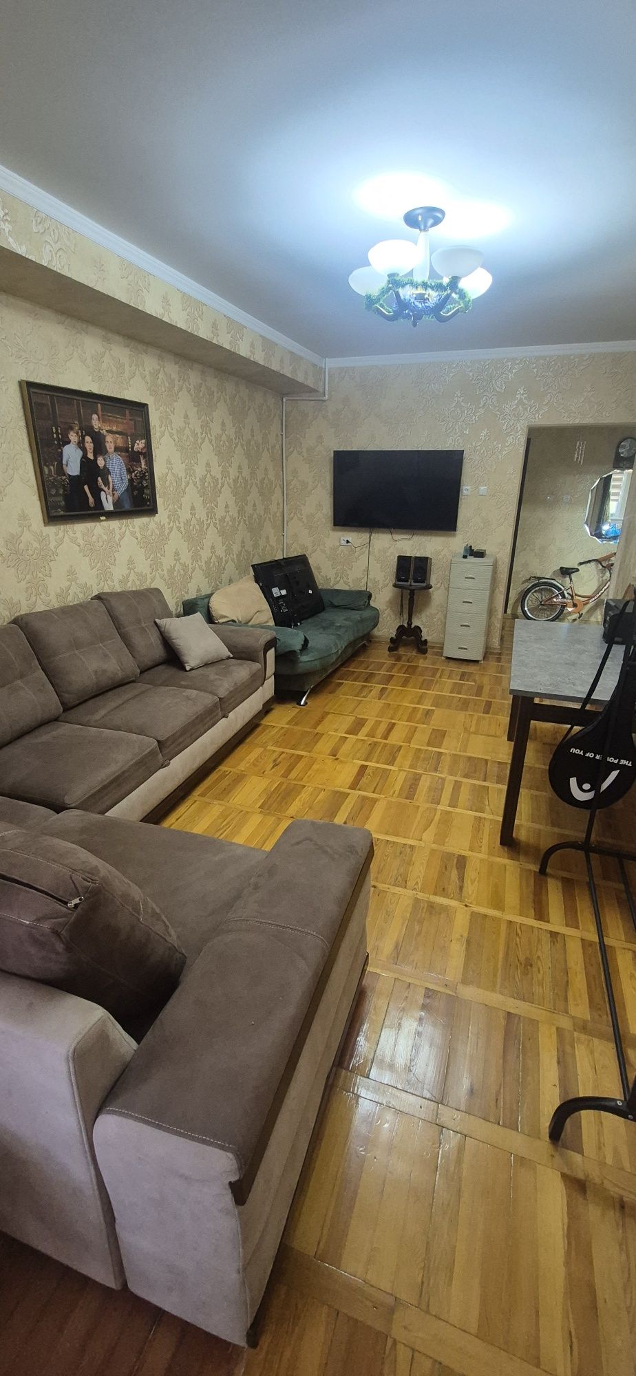 Продам 3-х комнатную квартиру с ремонтом